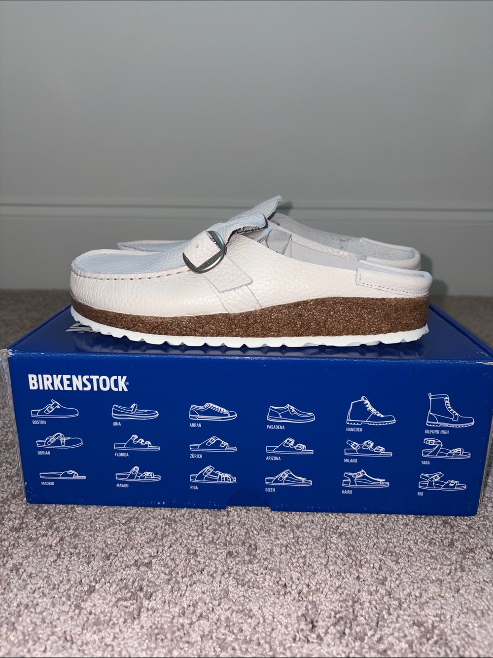 NWT Birkenstock size 39 white Leather Slide Mules with Buckle Detail